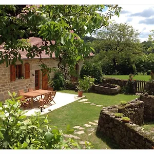 Bed & Breakfast A L'ombre Du Tilleul, Comiac